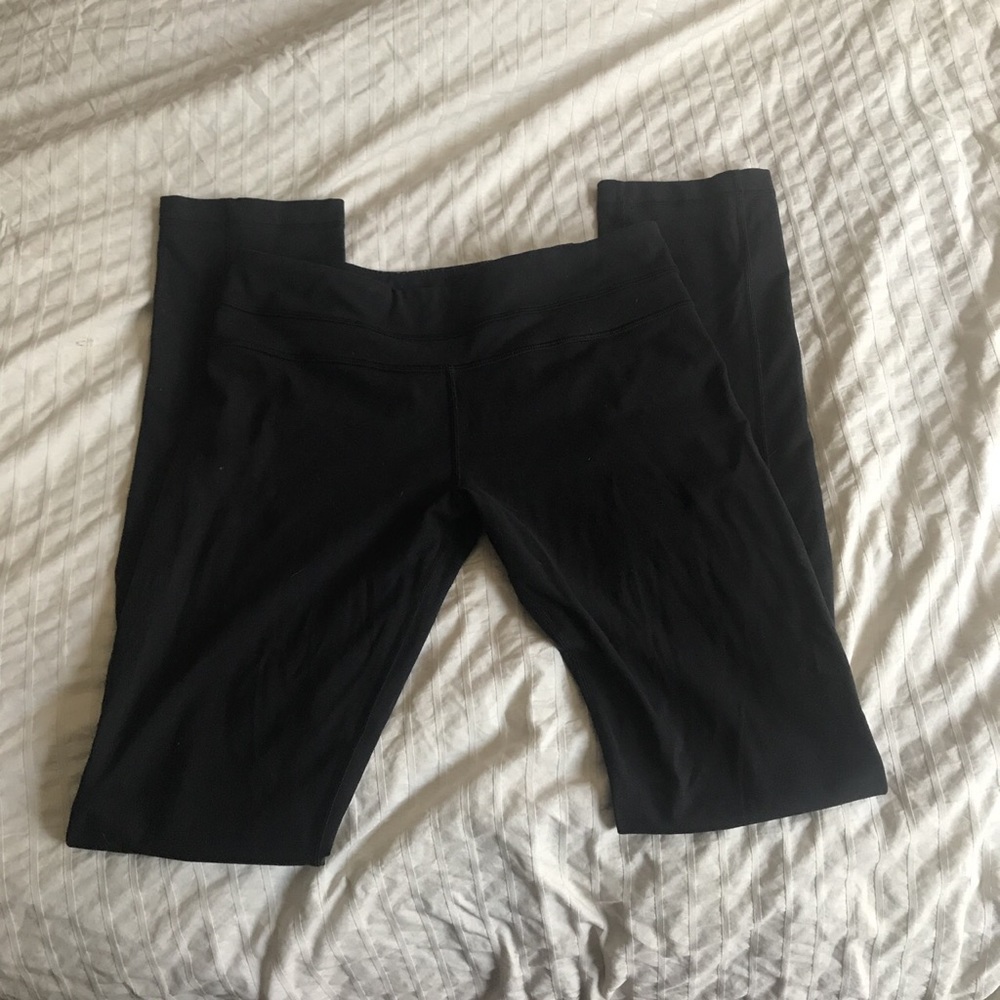 black lululemon leggings